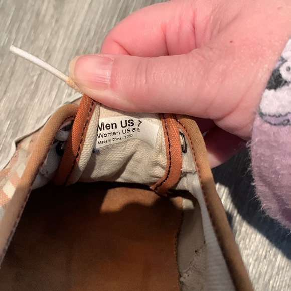 Vans striped sneakers size 8.5 - Picture 7 of 7